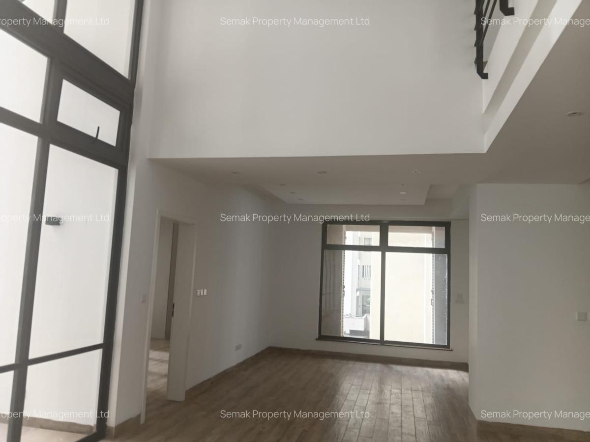 3 Bed Apartment with En Suite in Riverside - 4