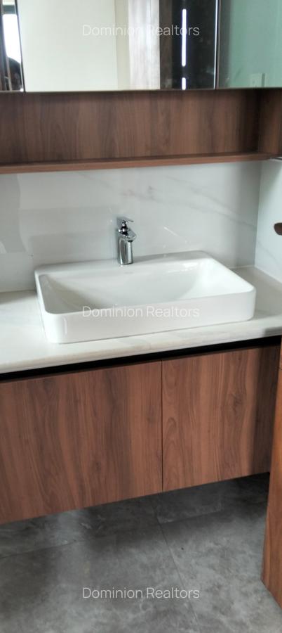 Serviced 2 Bed Apartment with En Suite in Westlands Area - 10