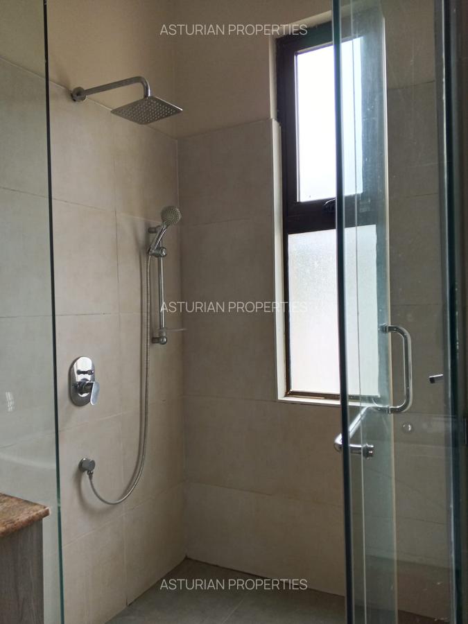 5 Bed Townhouse with En Suite in Karen - 7