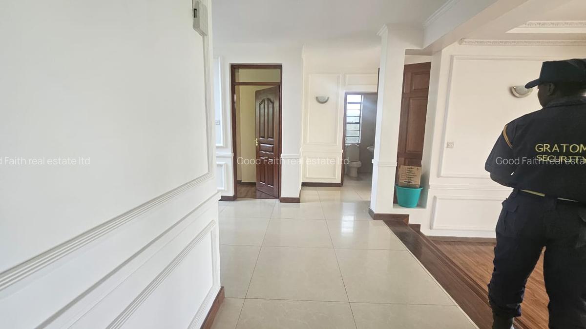 4 Bed Townhouse with En Suite in Kiambu Road - 8