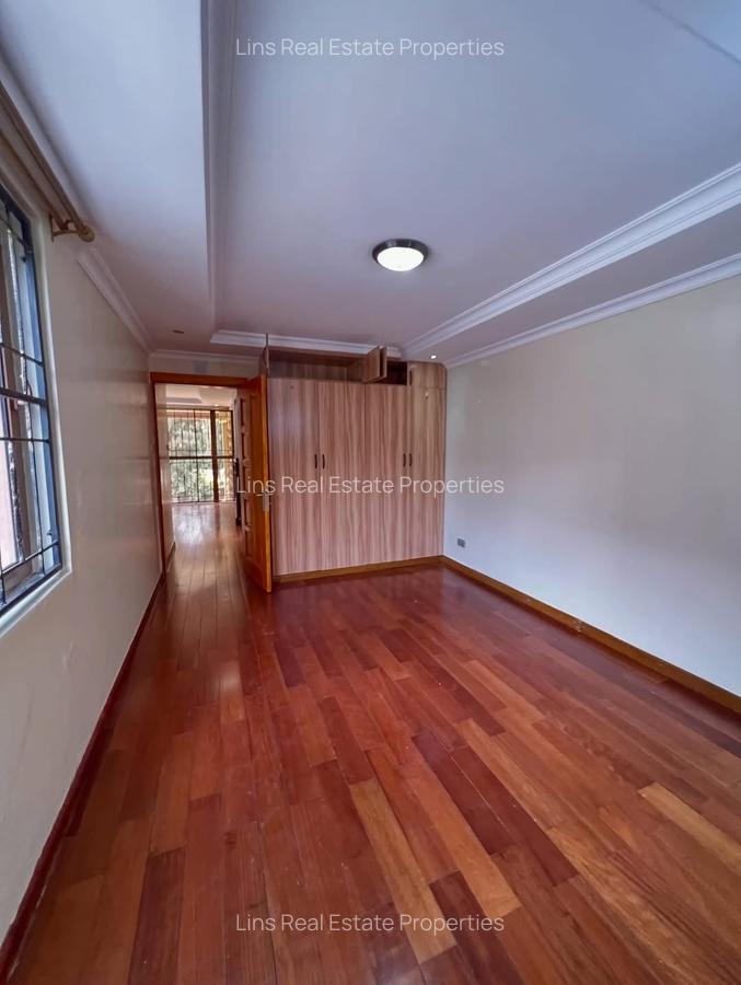 5 Bed Townhouse with En Suite in Lavington - 7