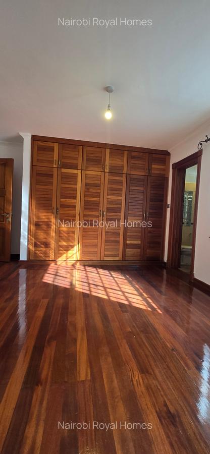 4 Bed Townhouse with En Suite at Peponi Road - 10