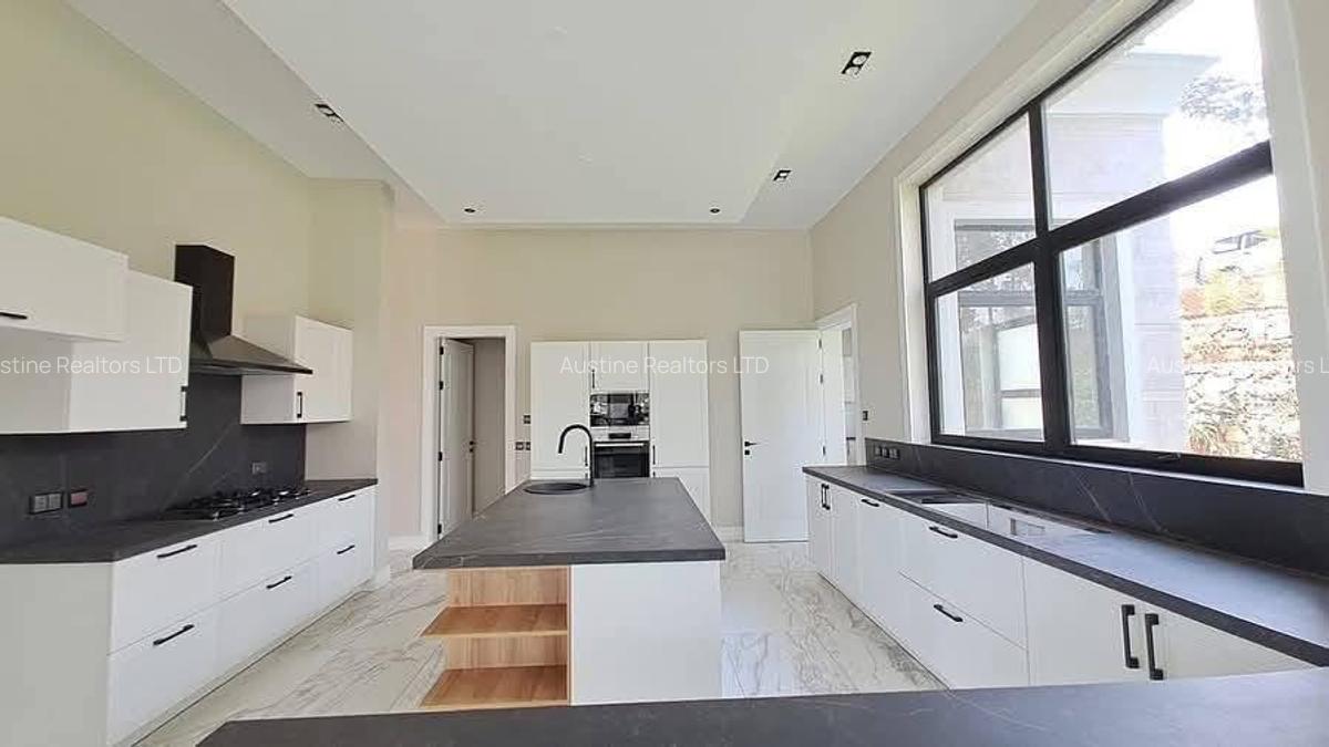 5 Bed Townhouse with En Suite in Loresho - 5