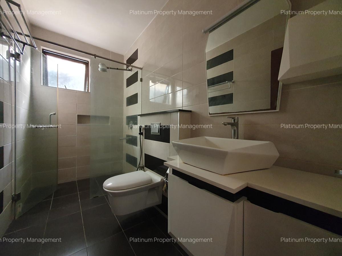 2 Bed Apartment with En Suite in Parklands - 10