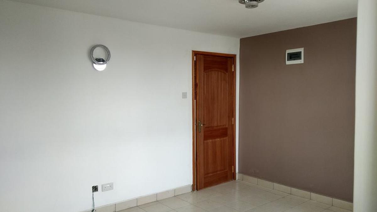 1 Bed Apartment with Parking in Nairobi West - 4