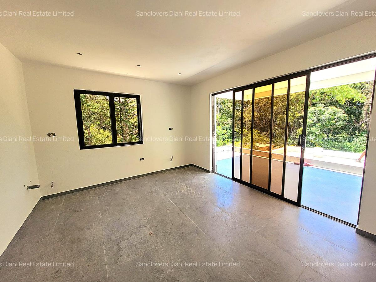 6 Bed Villa with En Suite in Diani - 3