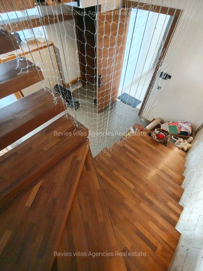 4 Bed Apartment with En Suite at Parklands - 17