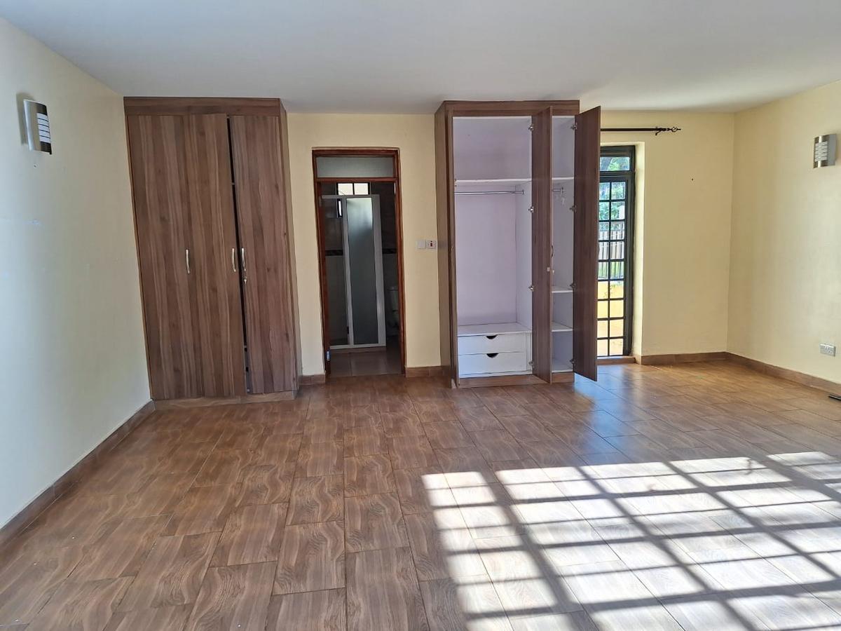 5 Bed Townhouse with En Suite in Westlands Area - 17