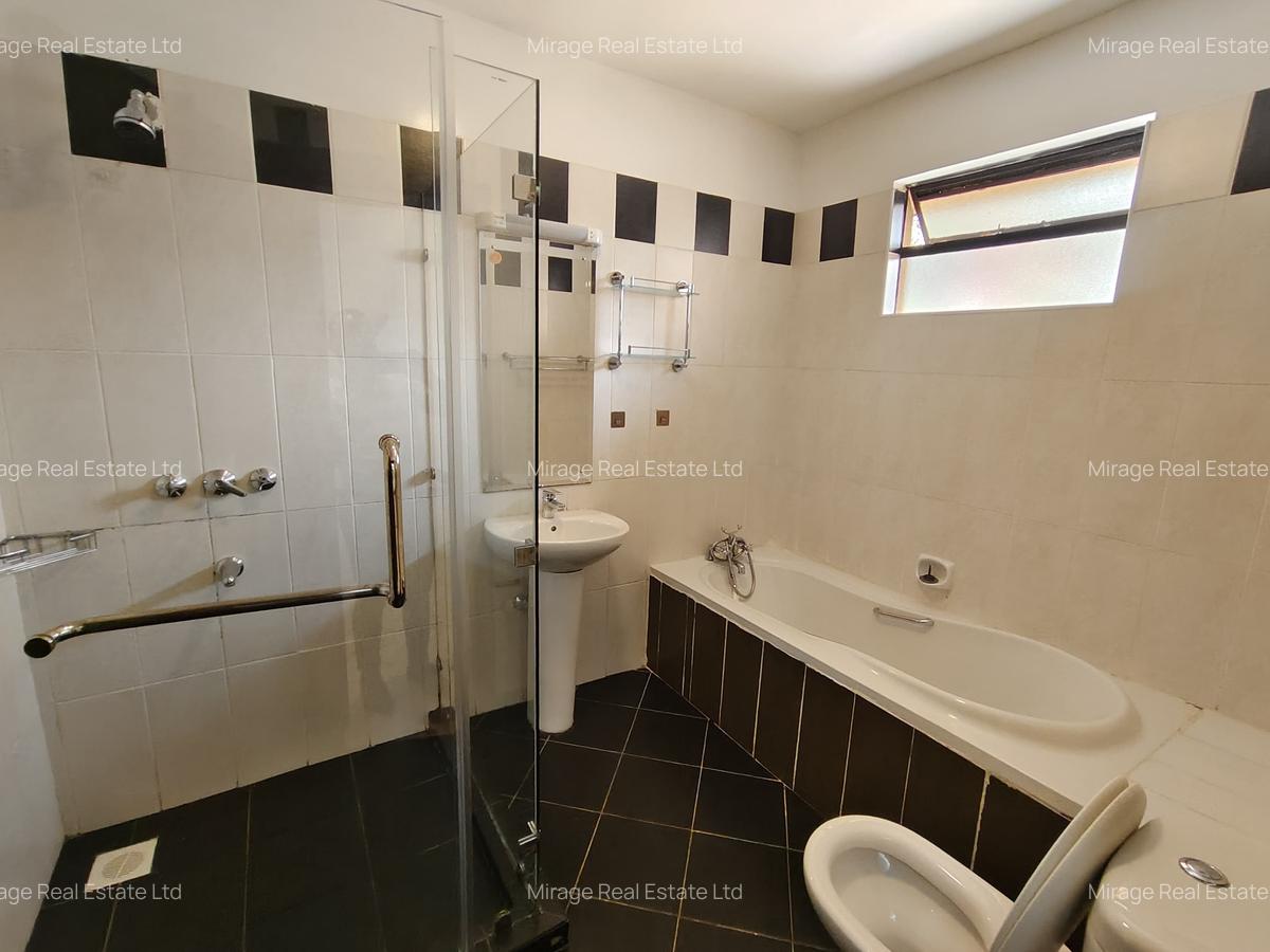 1 Bed Apartment with En Suite in Kilimani - 2