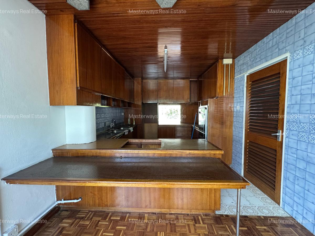 3 Bed Townhouse with En Suite in Lavington - 8