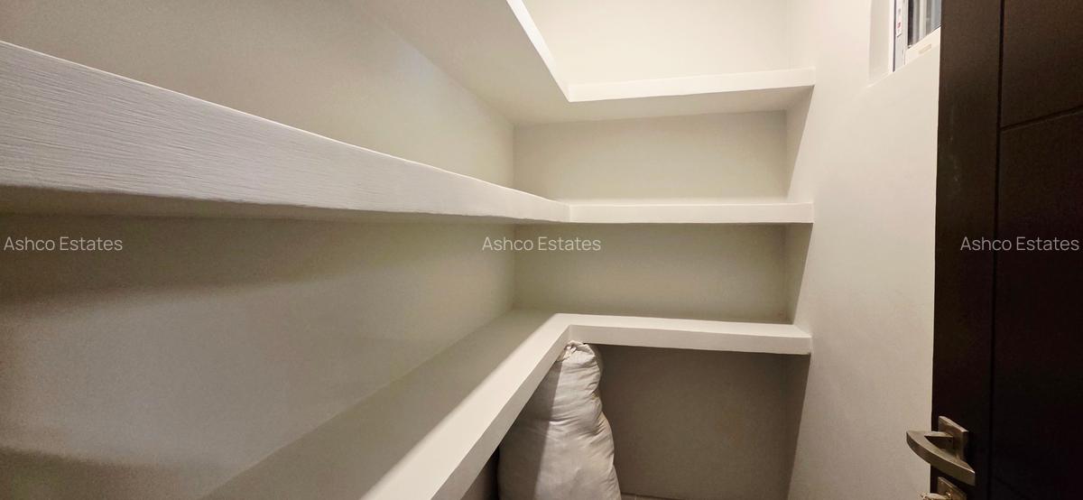 3 Bed Apartment with En Suite in Riverside - 5