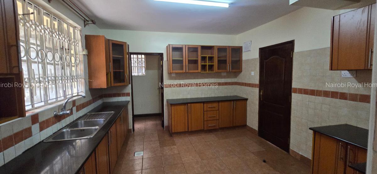 4 Bed Townhouse with En Suite at Kileleshwa Road - 18