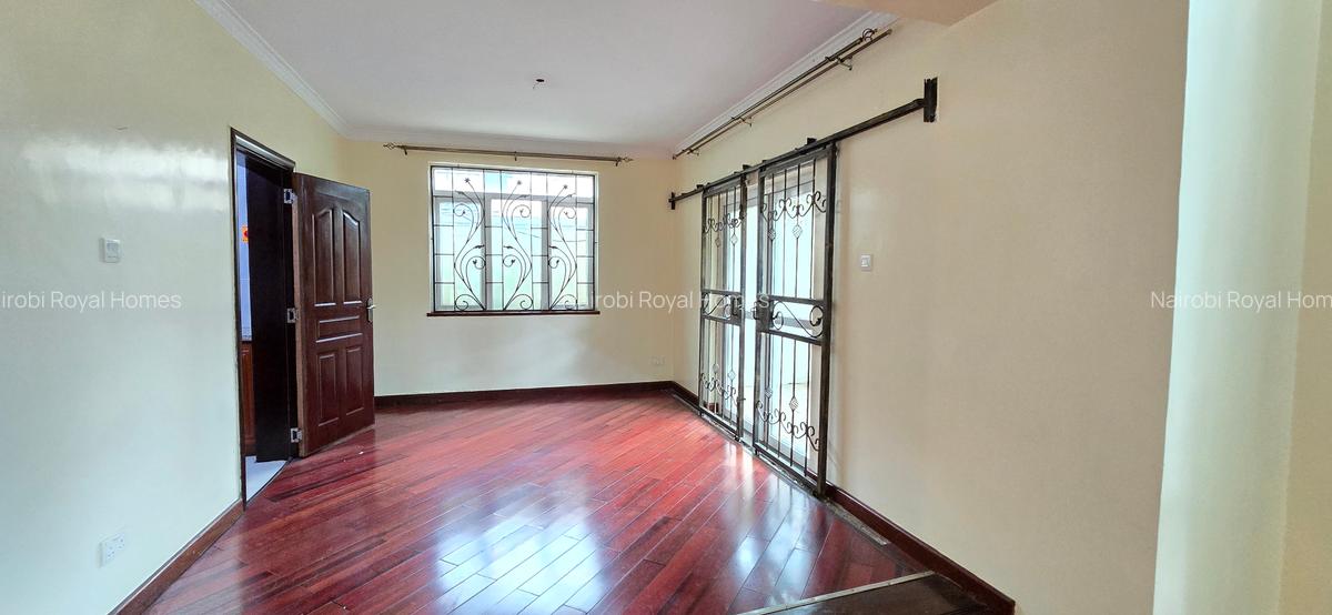 5 Bed Townhouse with En Suite at Lavington Green - 6