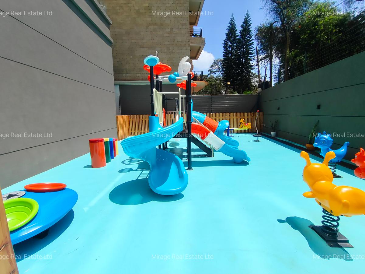 2 Bed Apartment with Swimming Pool in Riverside - 16