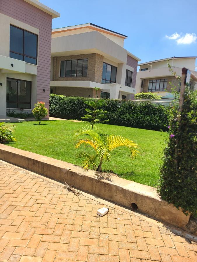 4 Bed Villa with En Suite in Runda - 9
