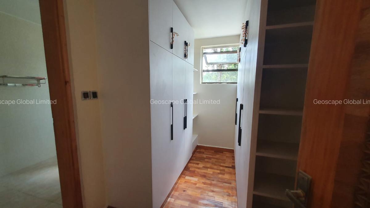 4 Bed Townhouse with En Suite in Karen - 3