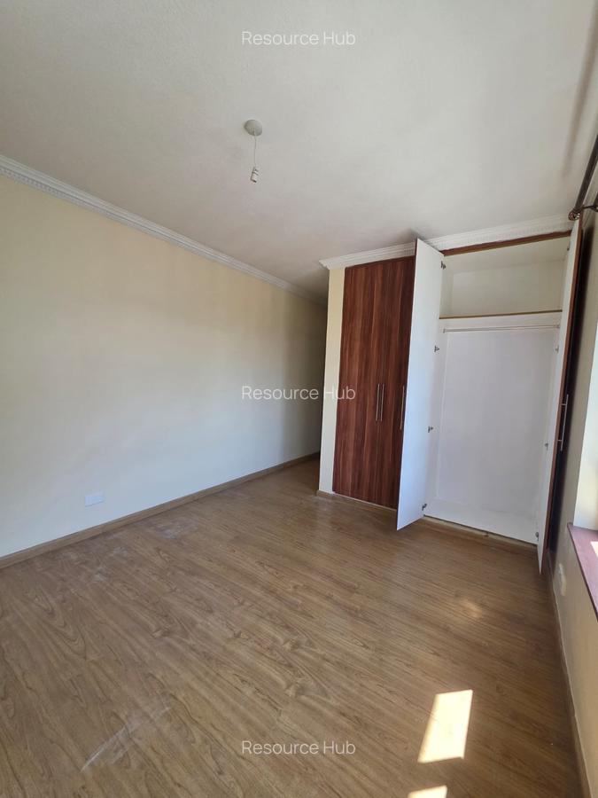 3 Bed Apartment with En Suite at Off Brookside Drive - 14