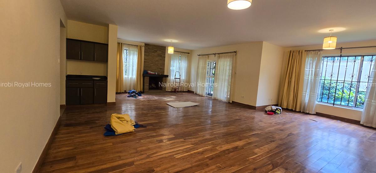 5 Bed Townhouse with En Suite at Spring Valley - 12