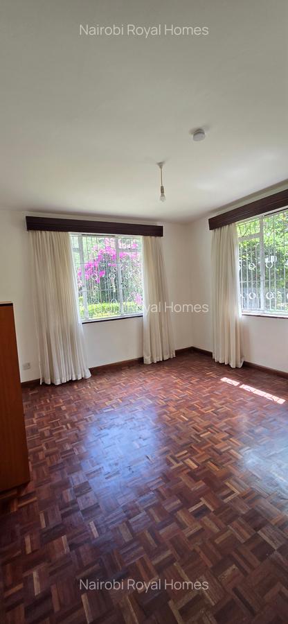 5 Bed House with En Suite at Kyuna Crescent - 10