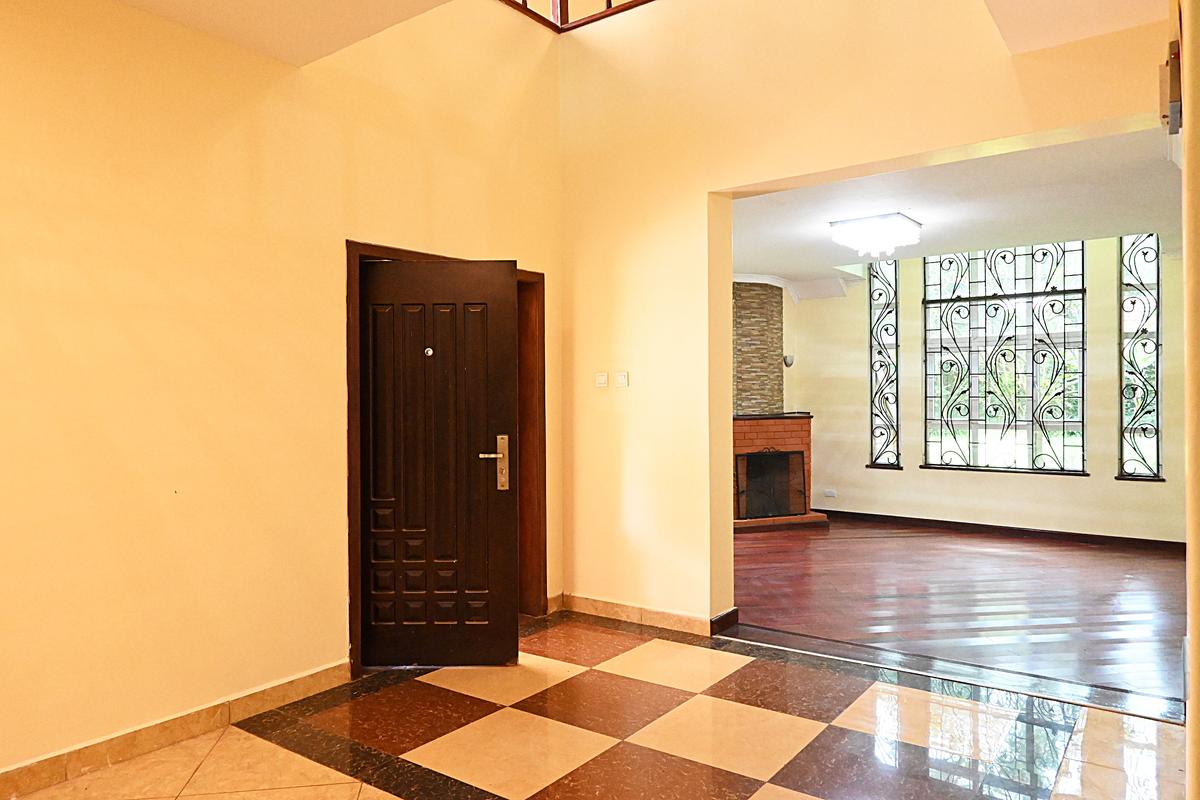 5 Bed Townhouse with En Suite in Lavington - 5