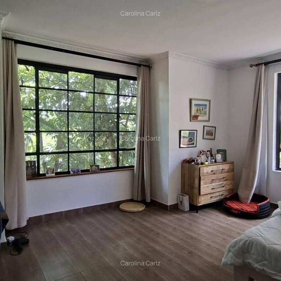 5 Bed House with En Suite at Kyuna - 14