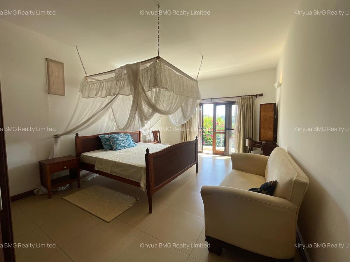 Serviced 3 Bed Apartment with En Suite in Nyali Area - 6