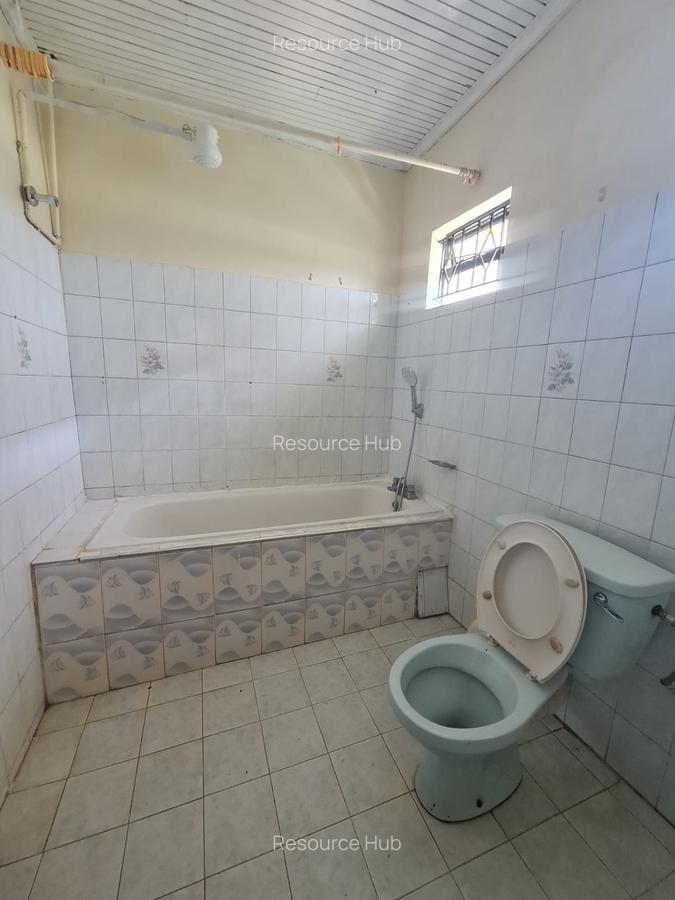 3 Bed House with Garden at Near Hilcrest - 13