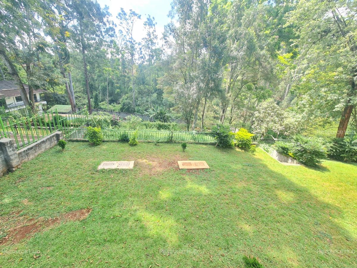 5 Bed Townhouse with En Suite at Rosslyn - 2