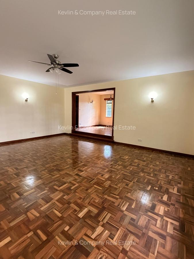 5 Bed Villa with En Suite in Nyari - 7