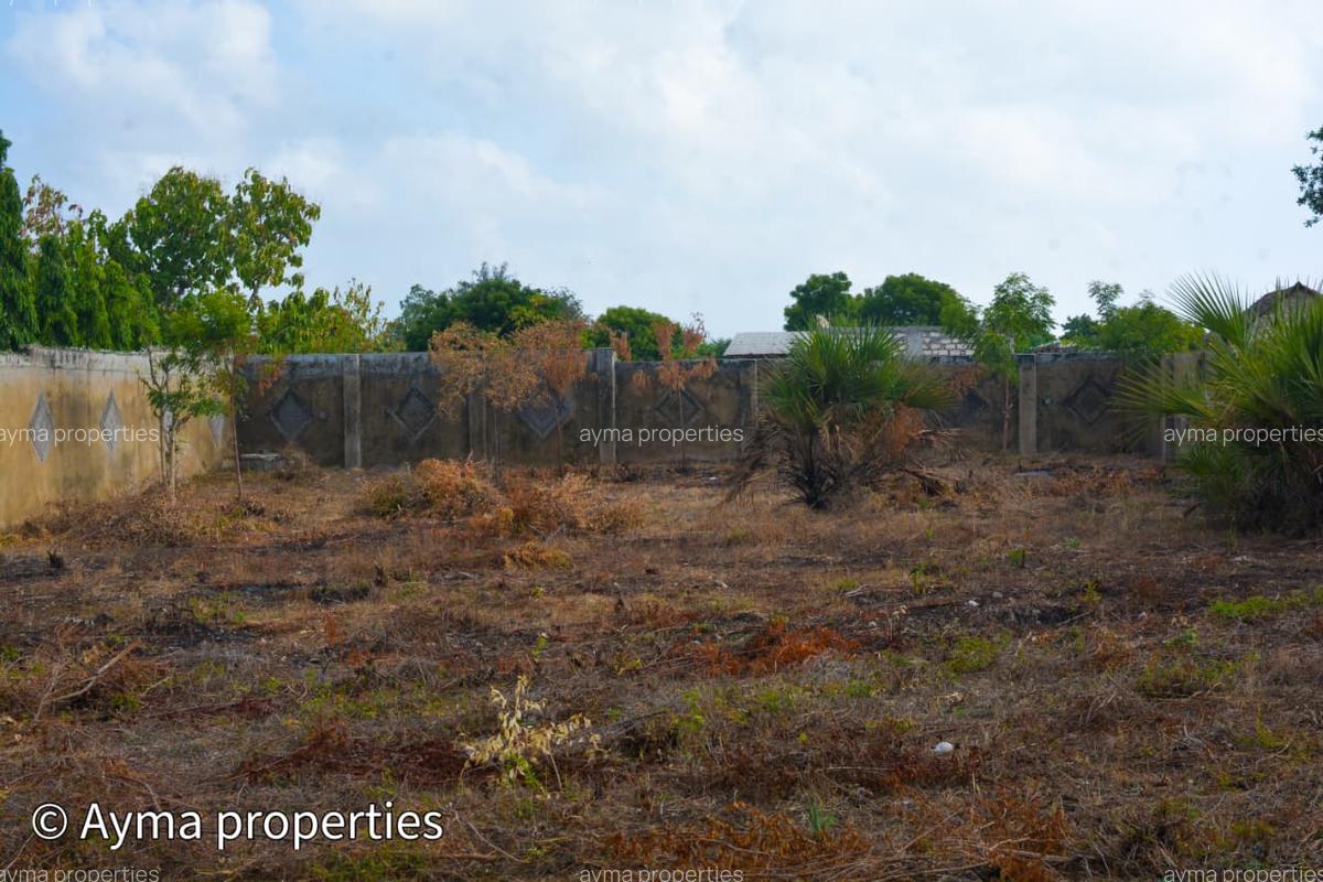 1,012 m² Land at Palm Beach Road - 8