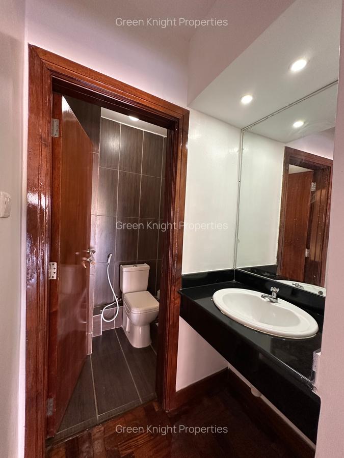 Serviced 3 Bed Apartment with En Suite in Kilimani - 5