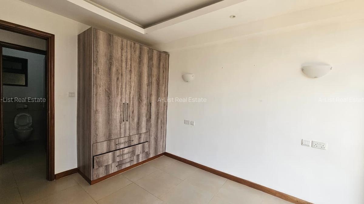 2 Bed Apartment with En Suite at Lantana Road - 12