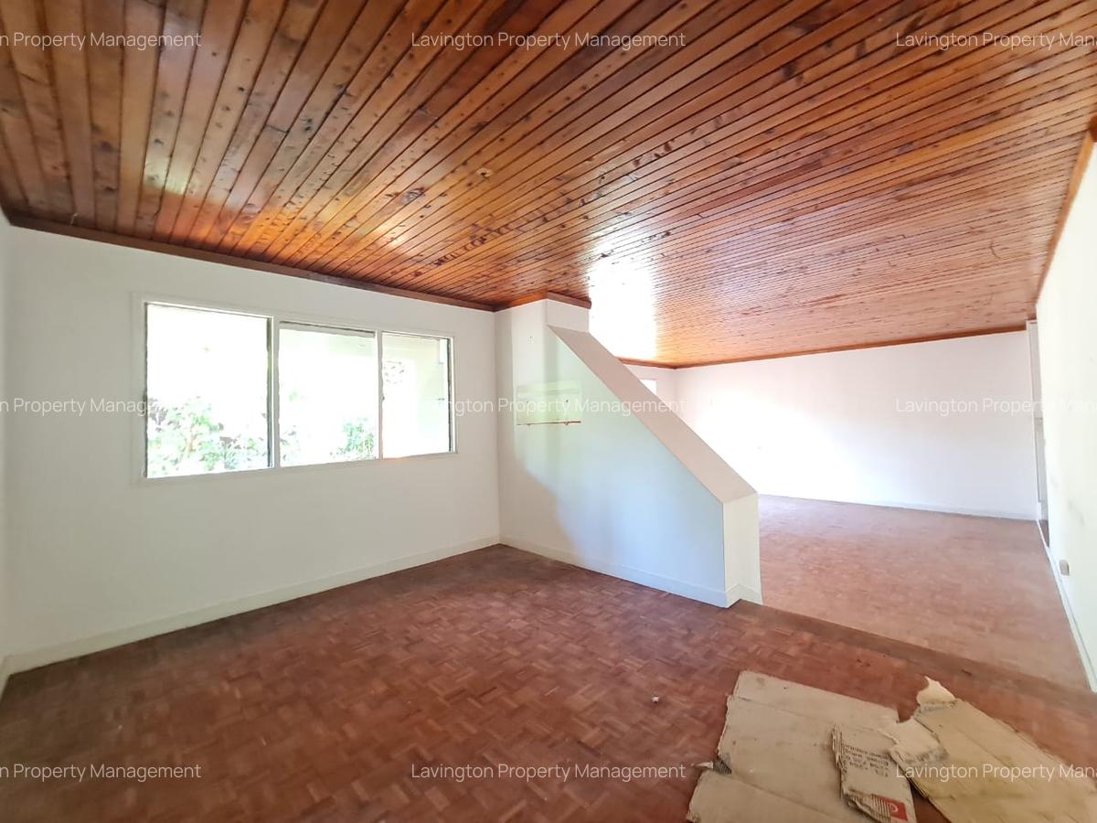 4 Bed House with En Suite at Loresho Crescent - 5