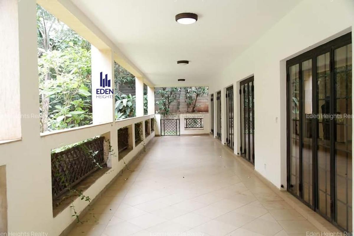 3 Bed Apartment with En Suite in Riverside - 6