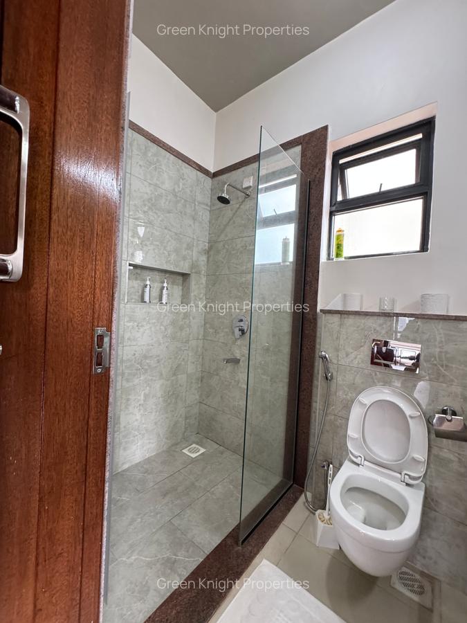 Serviced 2 Bed Apartment with En Suite in Westlands Area - 10