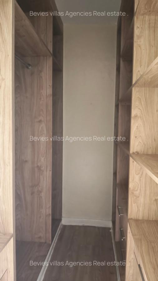 3 Bed Apartment with En Suite at Parklands - 12