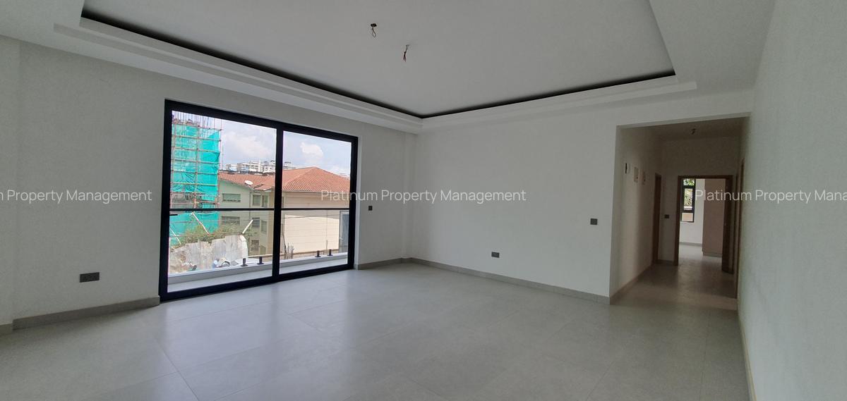 3 Bed Apartment with En Suite at Brookside - 2