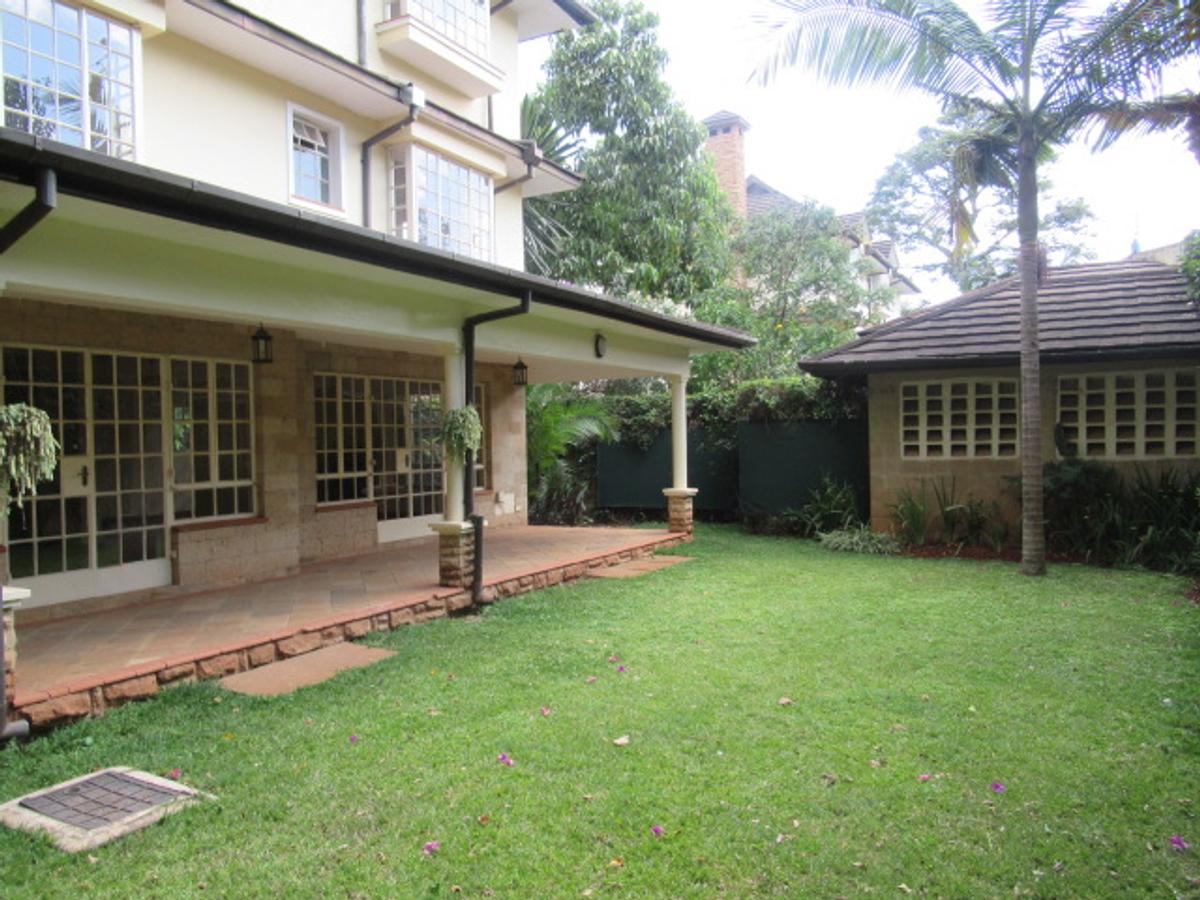 5 Bed Villa with En Suite at Lavington - 2