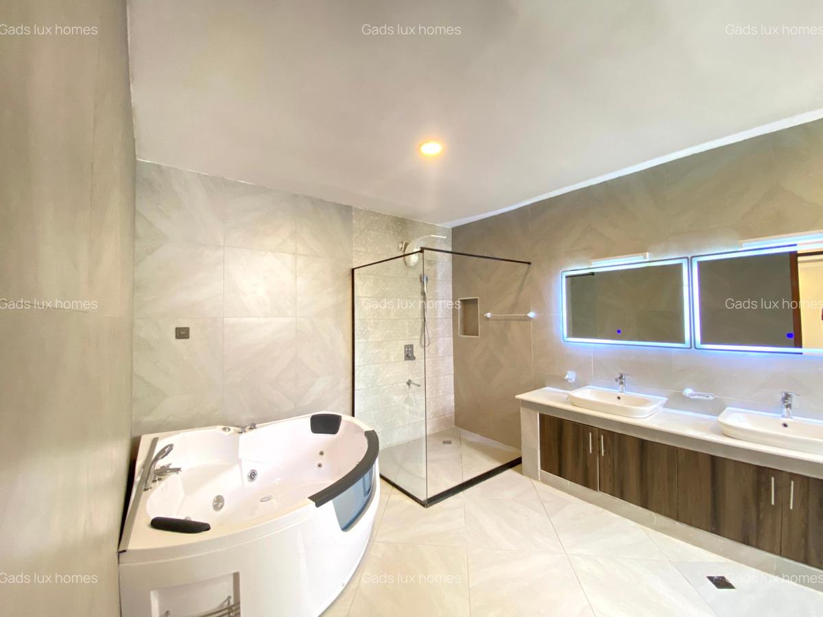 5 Bed Villa with En Suite at Spring Valley - 4