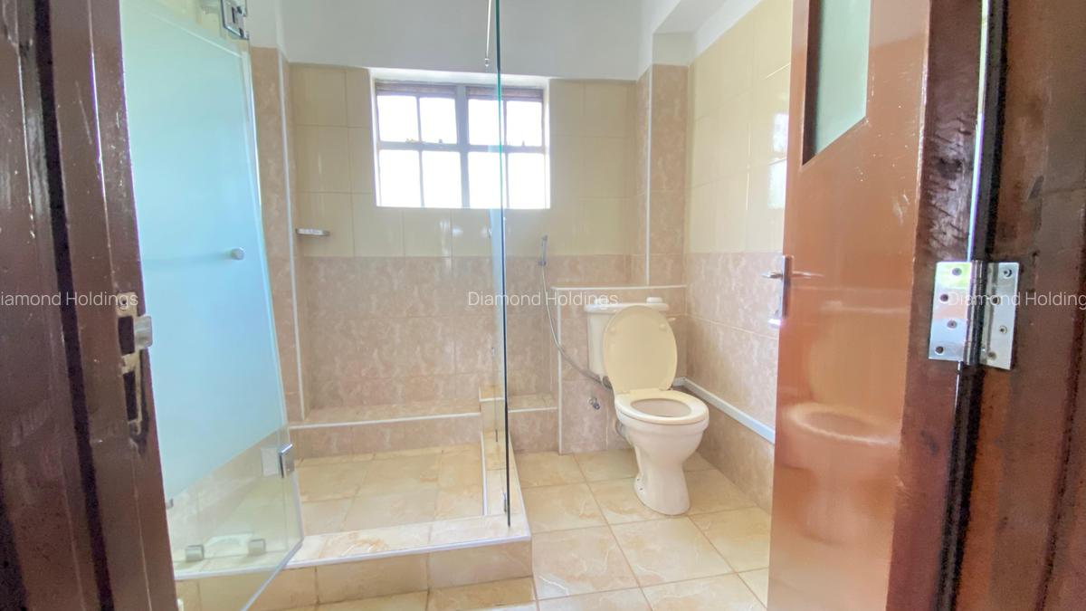 Serviced 2 Bed Apartment with En Suite at Brookside - 5