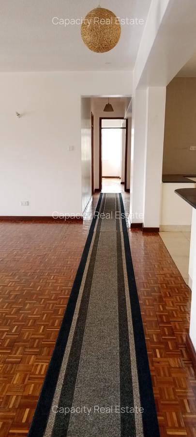 3 Bed Apartment with En Suite in Brookside - 8