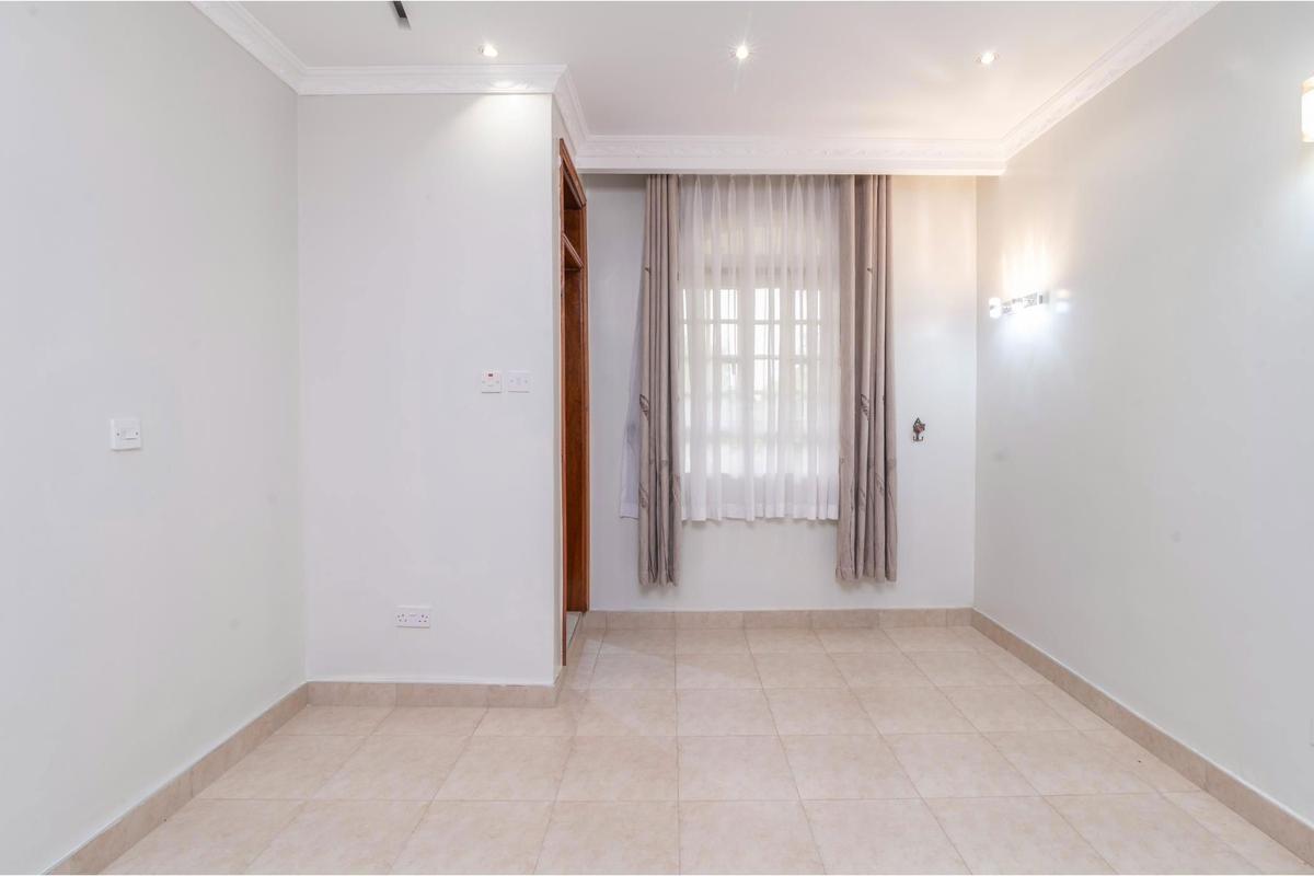 6 Bed House with En Suite in Kiambu Road - 7