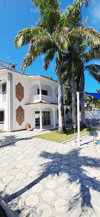 4 Bed Villa with En Suite at Nyali - 13