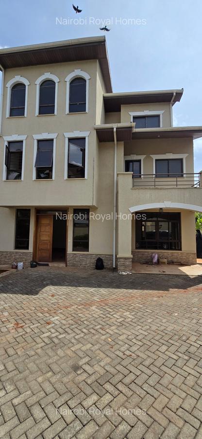 5 Bed Townhouse with En Suite at Lavington Green - 3