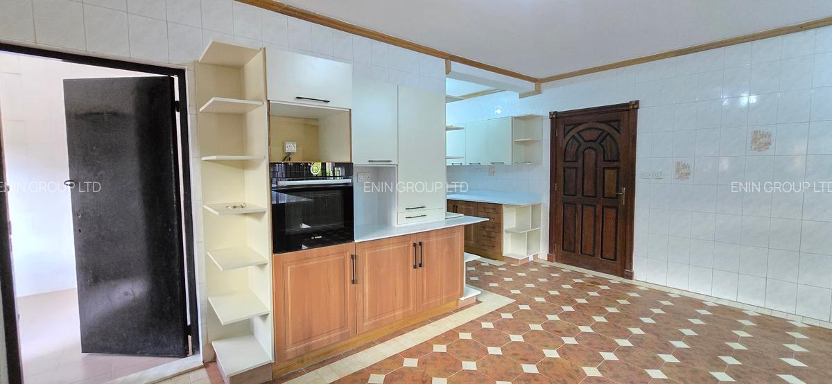 4 Bed House with En Suite at Hillview Rise Off Lower Kabete Rd - 6