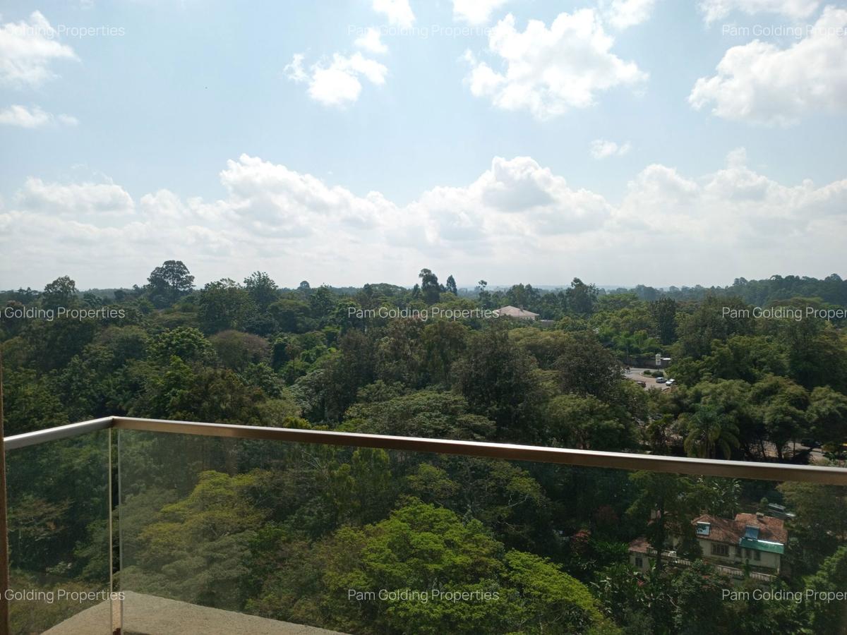 3 Bed Apartment with En Suite in Parklands - 10