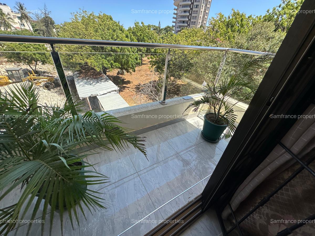 Serviced 1 Bed Apartment with En Suite at Baobab Road - 6