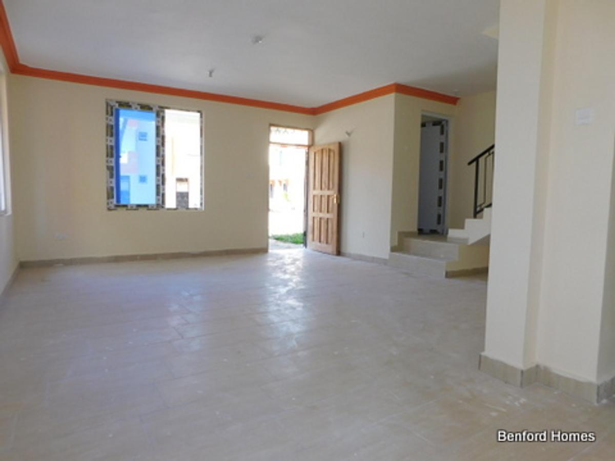 3 Bed Townhouse with Swimming Pool at Mtwapa - 12