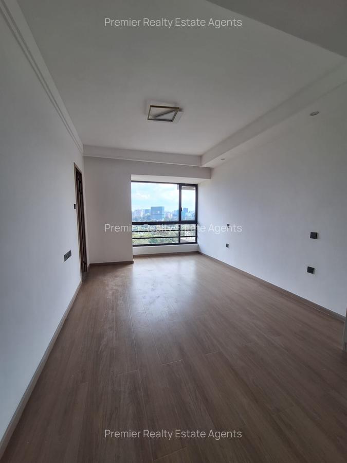 2 Bed Apartment with En Suite at Riverside - 8