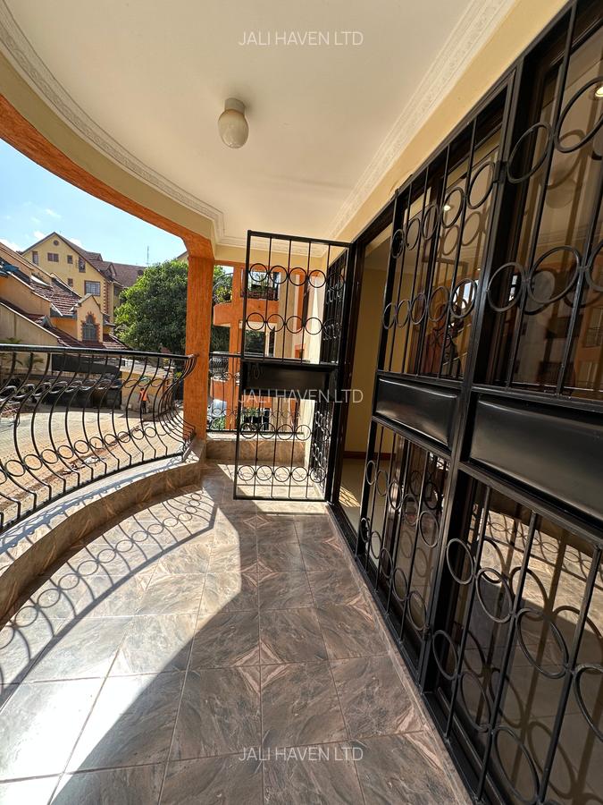 3 Bed Apartment with En Suite in Lavington - 6